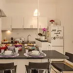 Bed and breakfast Life In