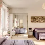 Life In Bed and breakfast Roma